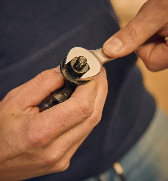 Tooling for solving the adapter