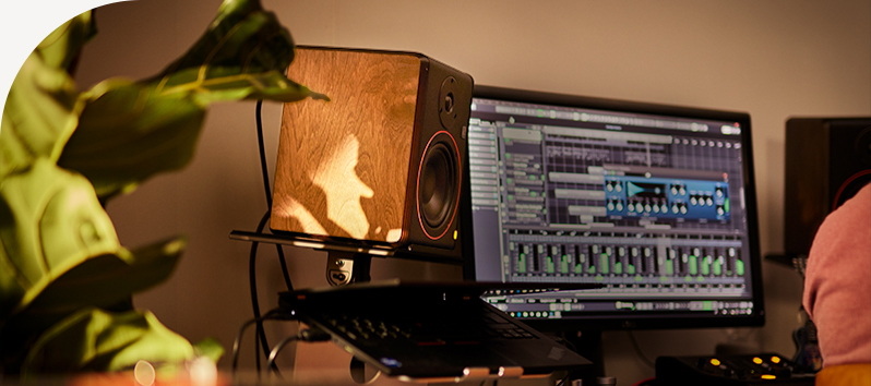 One Studio Monitor on a Studio Monitor Stand in a small setup